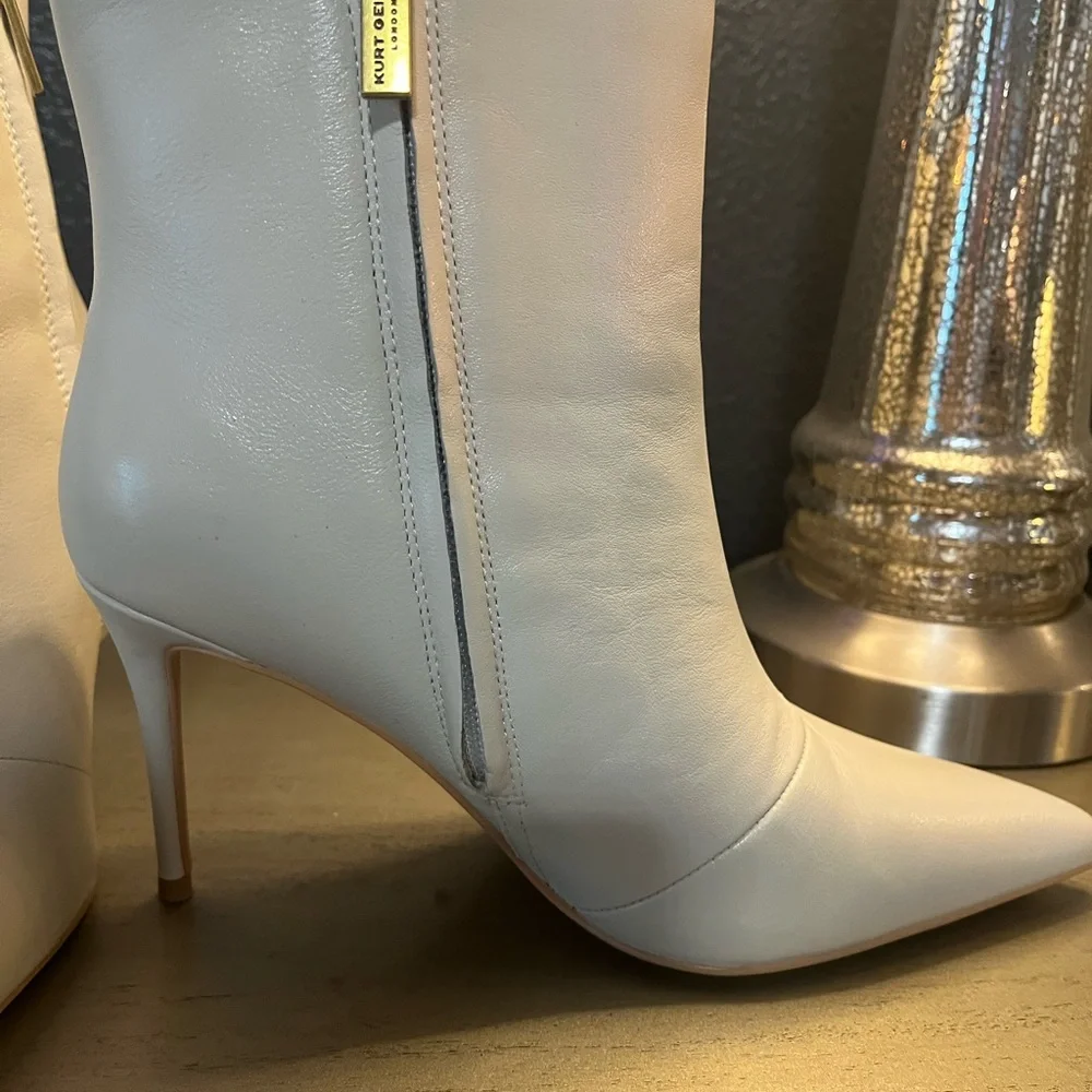 KURT GEIGER stunning boots. Soft leather and in new condition. Bling, Bling!!!! - Picture 5 of 13